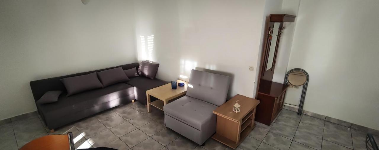 Appartamento Loutraki Times Esterno foto